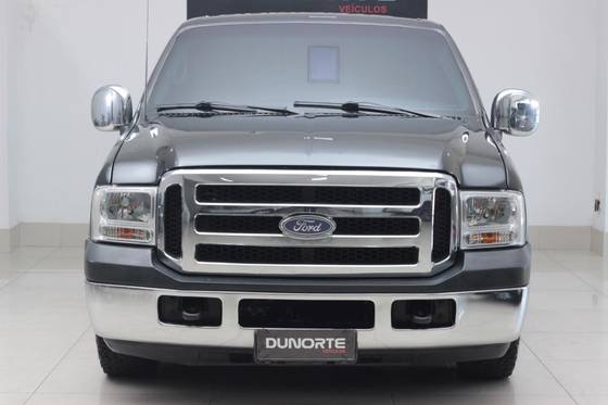 FORD F-250 4.2 XLT 4X2 CS TURBO INTERCOOLER DIESEL 2P MANUAL FORD F-250 4.2 XLT 4X2 CS TURBO INTERCOOLER DIESEL 2P MANUAL